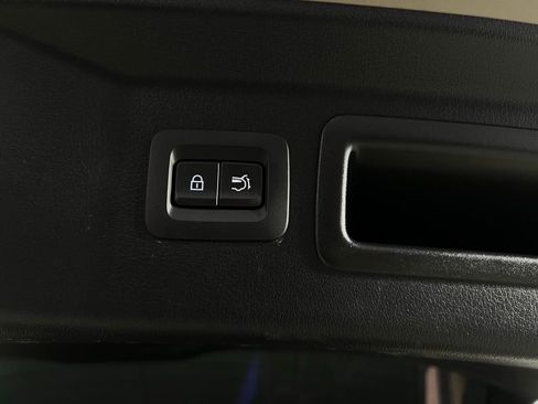 Used 2025 MAZDA CX-70 Plug-In Hybrid w/ Premium Pkg image 30