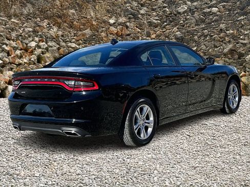 Used 2023 Dodge Charger SXT image 2