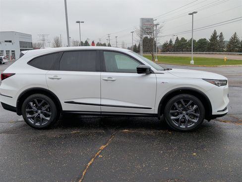 Used 2023 Acura MDX A-Spec image 2