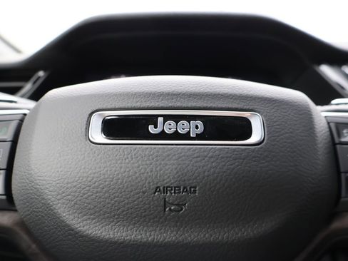 New 2026 Jeep Grand Cherokee Altitude AWD/4WD image 27