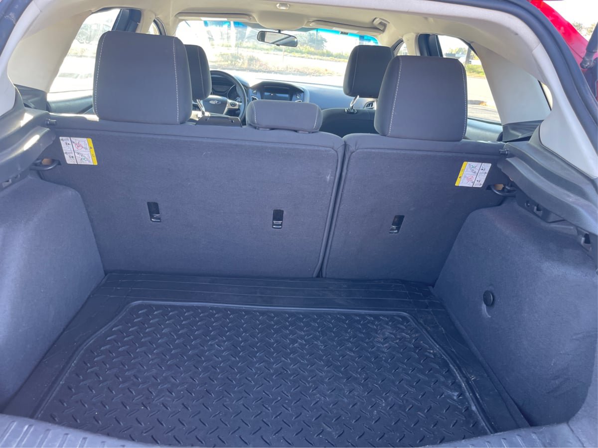 Used 2012 Ford Focus SE FWD image 11