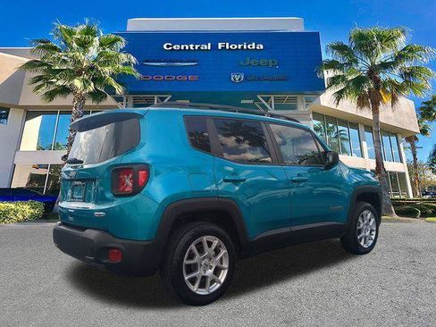 Certified 2022 Jeep Renegade Latitude AWD/4WD image 5