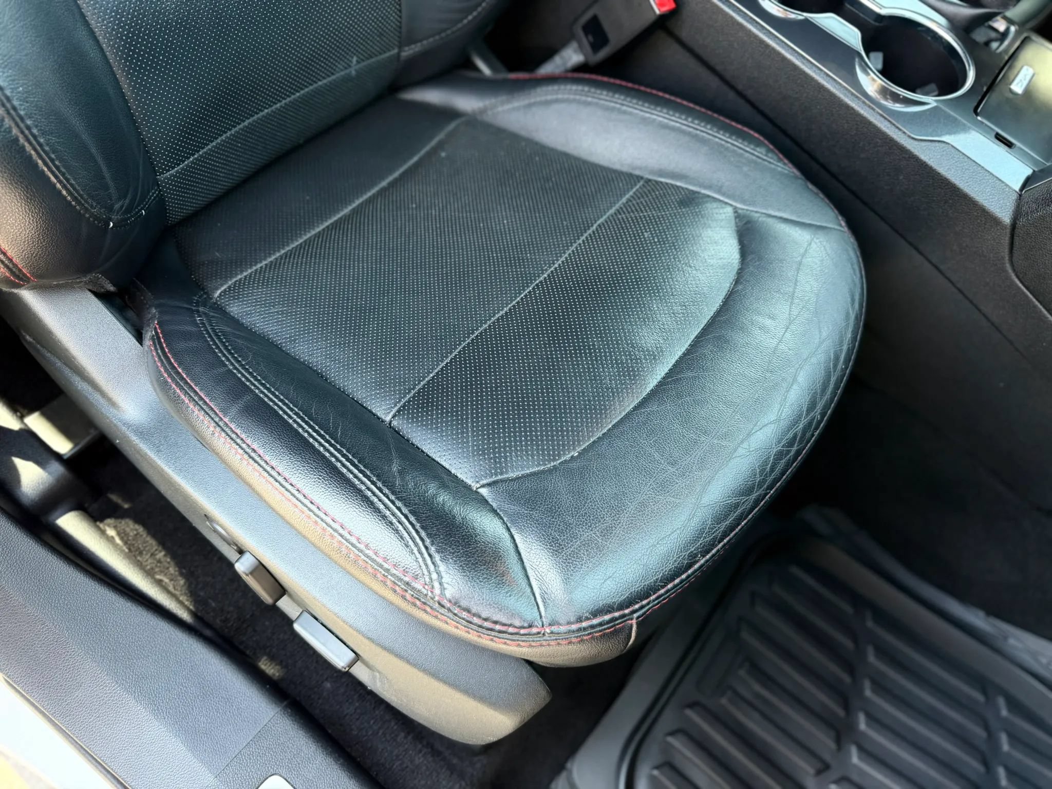 Used 2019 Ford Explorer Sport AWD/4WD image 8