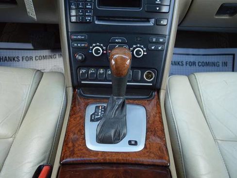 Used 2014 Volvo XC90 3.2 w/ Climate Package image 25