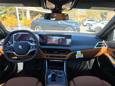 New 2026 BMW 330i xDrive Sedan w/ Premium Package AWD/4WD image 17