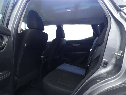 Used 2021 Nissan Rogue Sport S image 22