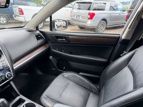 Used 2018 Subaru Outback 2.5i Limited AWD/4WD image 17