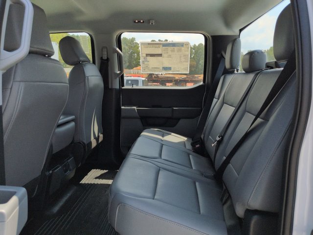 New 2026 Ford F250 XL w/ XL Chrome Package AWD/4WD image 13