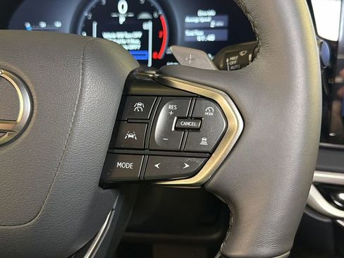 Used 2025 Lexus RX 350 Premium image 31