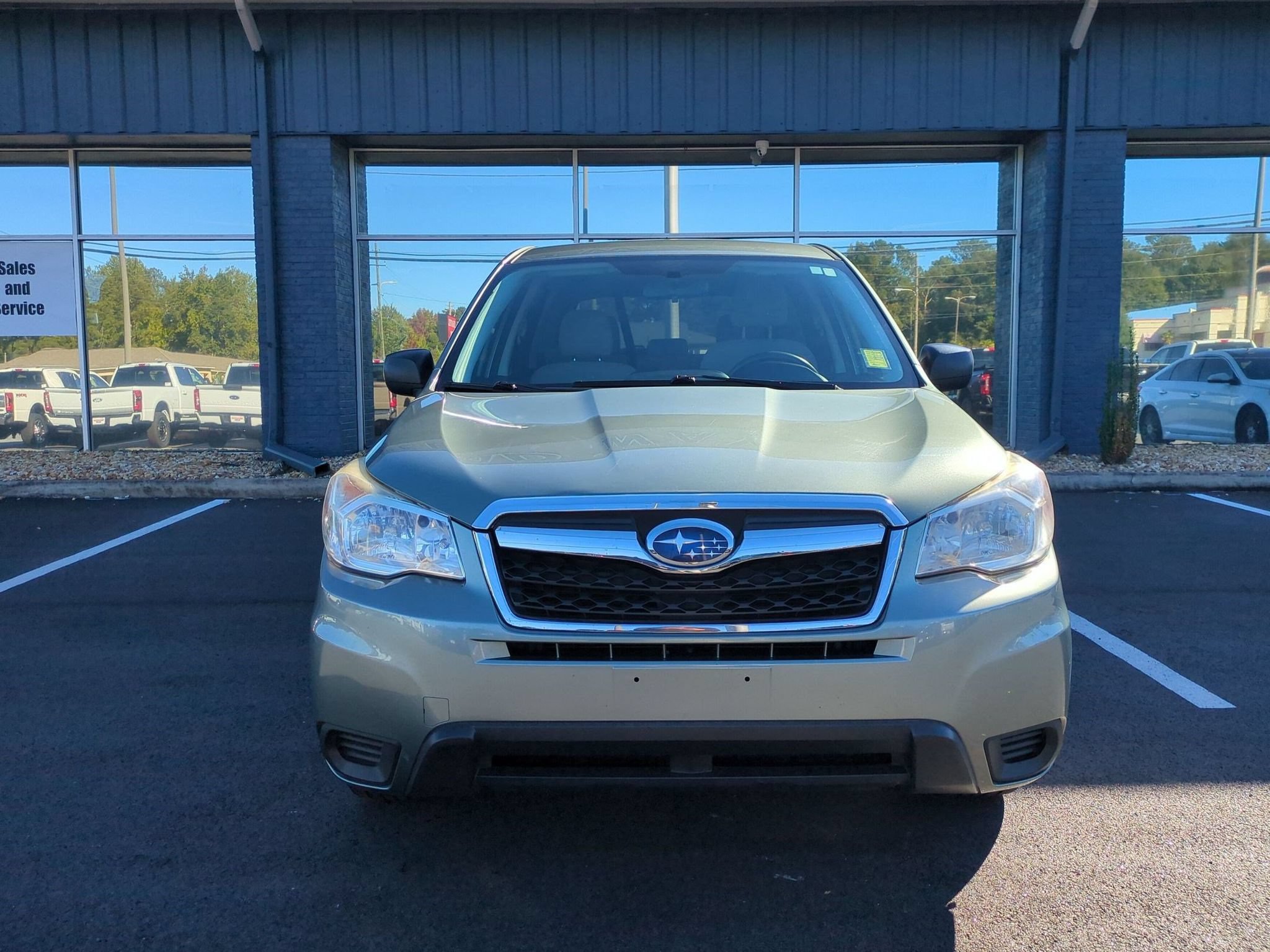 Used 2014 Subaru Forester 2.5i AWD/4WD image 2