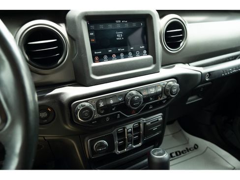 Used 2022 Jeep Wrangler Unlimited Sport AWD/4WD image 22