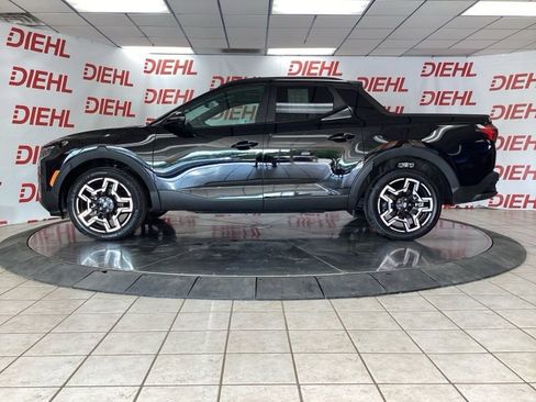 Used 2025 Hyundai Santa Cruz Limited AWD/4WD image 4