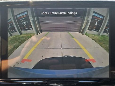 Used 2026 Chrysler Pacifica Limited w/ S Appearance Package FWD image 15