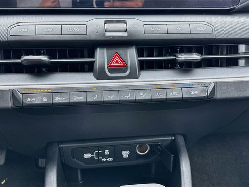 Used 2025 Kia K4 FWD image 12