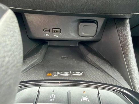 Used 2024 Buick Envista Avenir FWD image 35