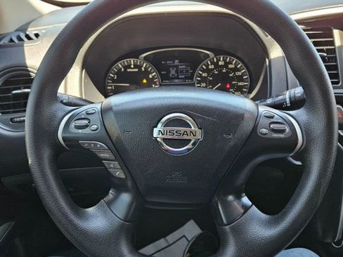 Used 2020 Nissan Pathfinder S AWD/4WD image 11