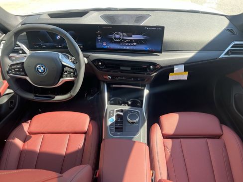 Used 2025 BMW i4 eDrive40 w/ Premium Package image 29