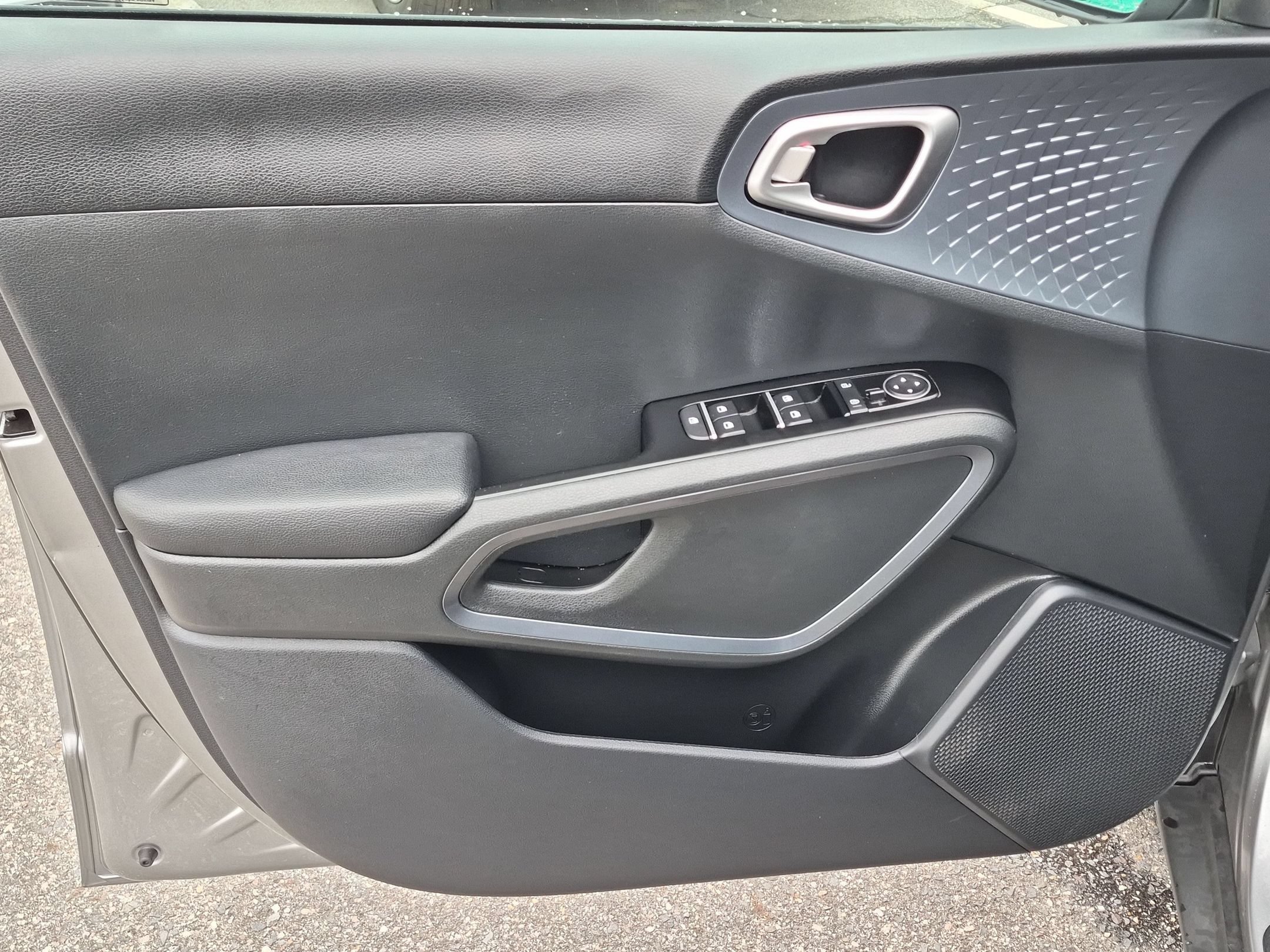 Used 2025 Kia Soul EX FWD image 11