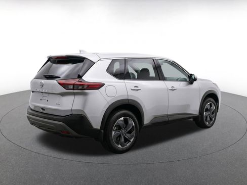 Used 2025 Nissan Rogue SV FWD image 9