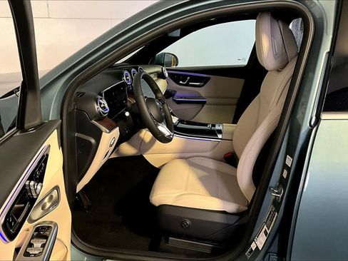 New 2026 Mercedes-Benz GLC 300 4MATIC image 13