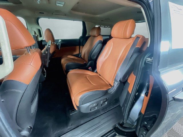 Used 2022 Kia Carnival SX Prestige FWD image 27