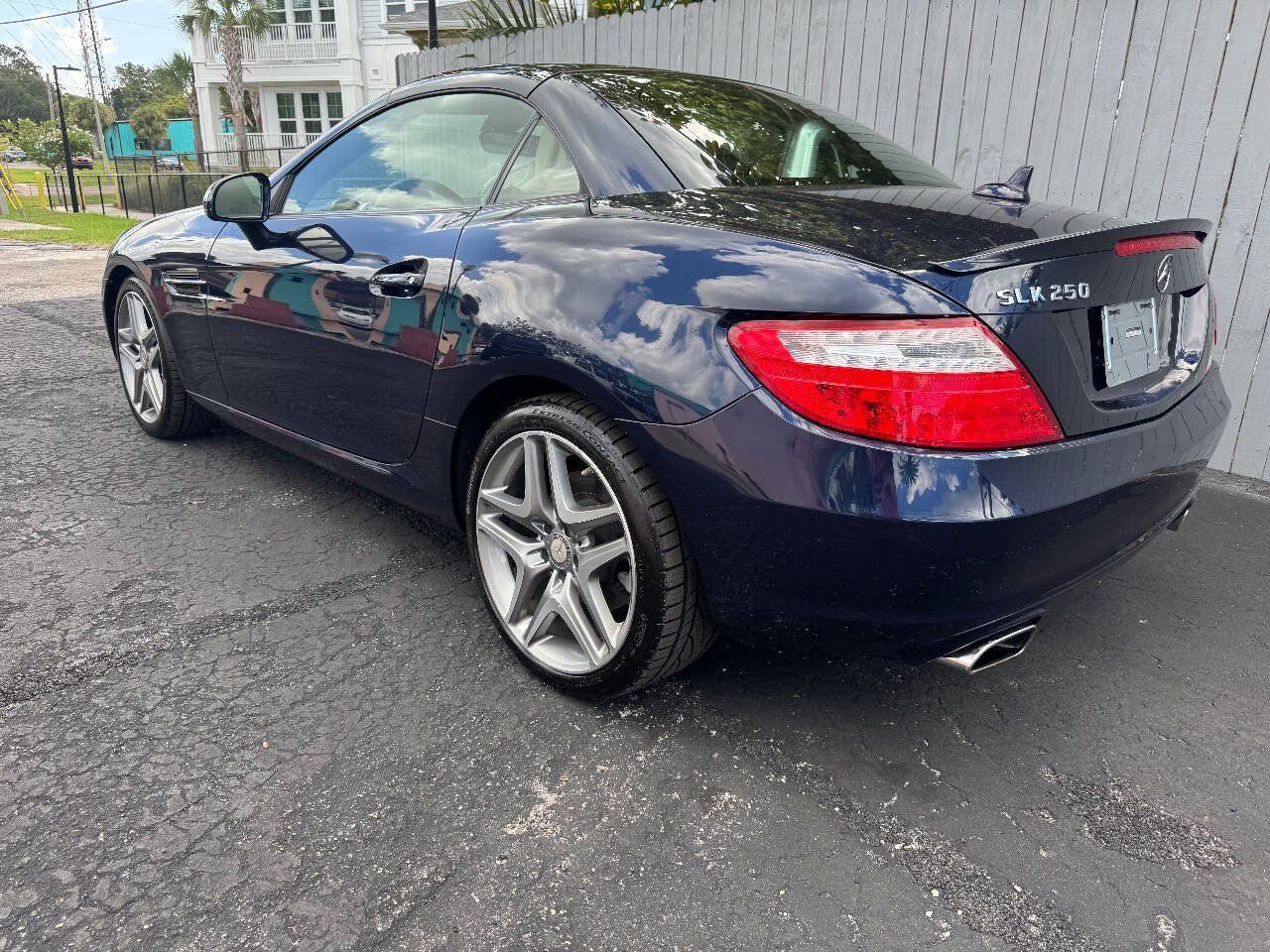 Used 2014 Mercedes-Benz SLK 250 w/ Premium Package image 17