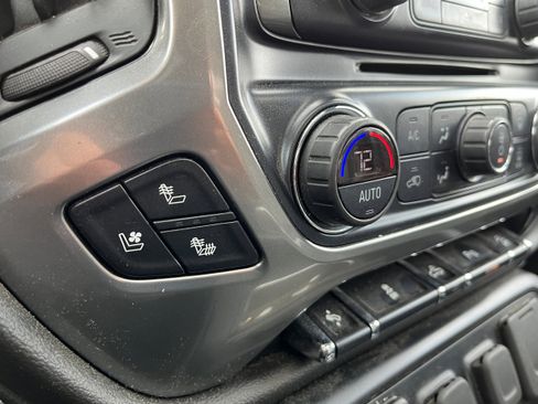 Used 2018 Chevrolet Silverado 1500 LTZ Z71 w/ Redline Edition image 21