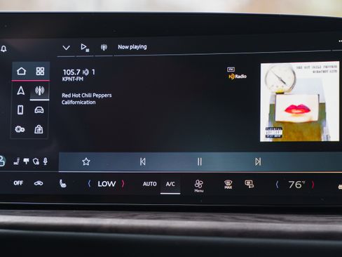 Certified 2025 Audi Q5 Premium w/ Convenience Package image 13