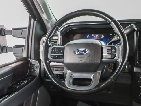 Used 2023 Ford F250 Lariat w/ Sport Appearance Package AWD/4WD image 13
