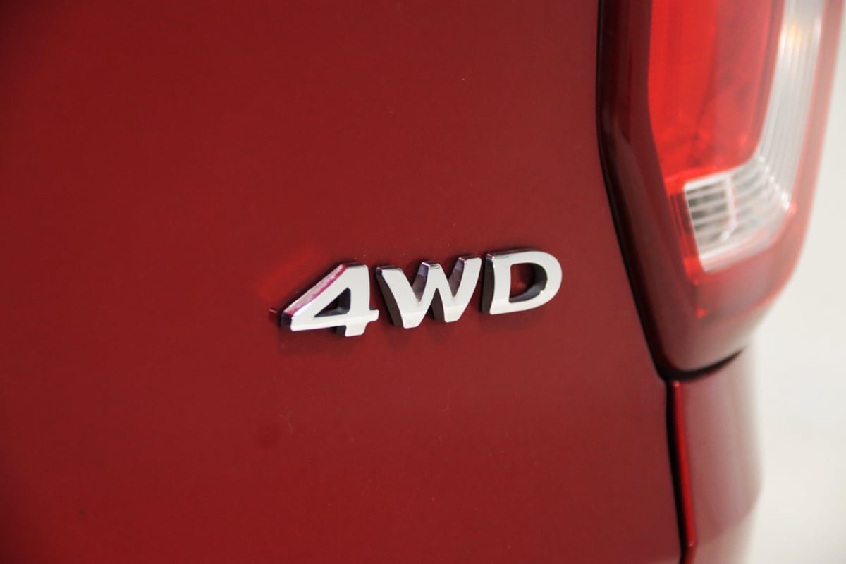 Used 2018 Ford Explorer Limited AWD/4WD image 12
