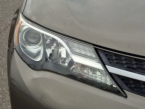 Used 2015 Toyota RAV4 XLE FWD image 26