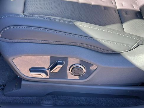 New 2026 Kia EV9 Wind image 13