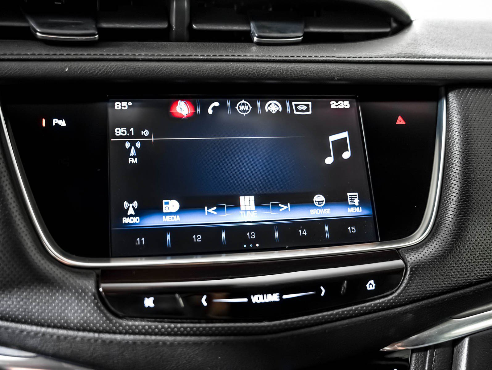 Used 2017 Cadillac XT5 Premium Luxury FWD image 19
