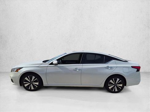 Used 2020 Nissan Altima 2.5 SV FWD image 8
