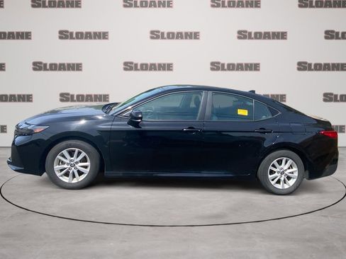 Used 2025 Toyota Camry LE FWD image 2