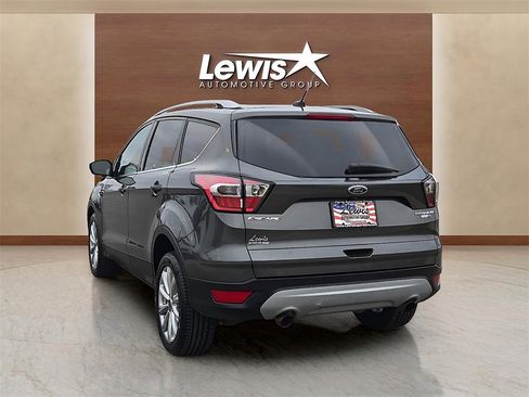 Used 2017 Ford Escape Titanium image 3