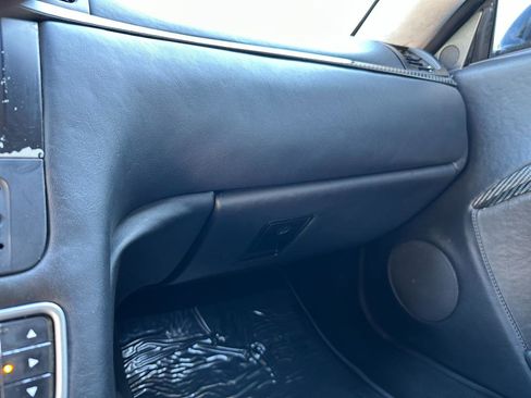 Used 2011 Maserati GranTurismo S RWD image 36