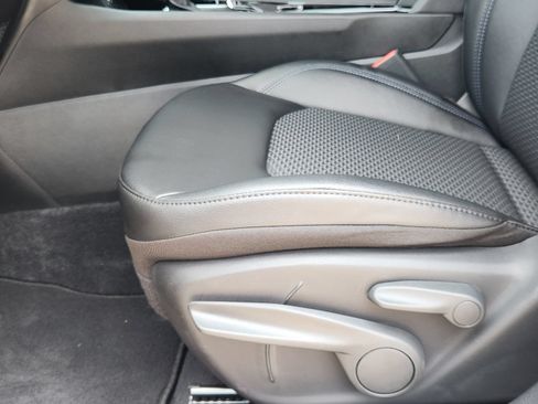 New 2026 Jeep Compass Latitude AWD/4WD image 23