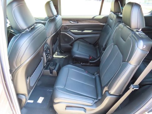New 2026 Jeep Grand Cherokee L Limited AWD/4WD image 22