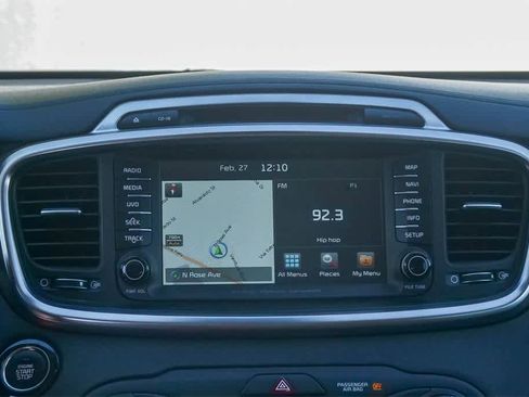 Used 2018 Kia Sorento SX image 13