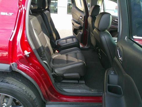 Used 2017 GMC Acadia SLT image 7