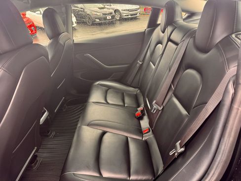 Used 2020 Tesla Model 3 Standard Range Plus RWD image 15