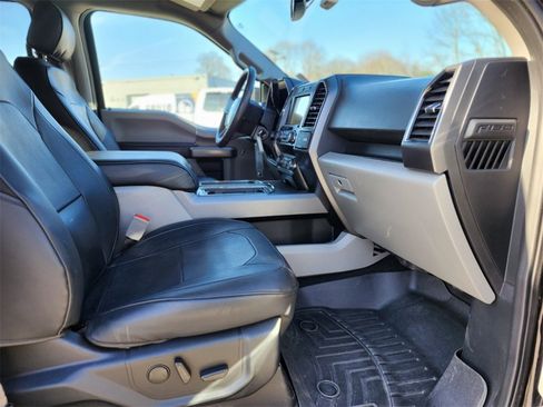 Used 2020 Ford F150 XLT w/ Equipment Group 302A Luxury image 11