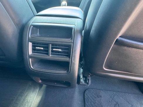 Used 2017 Cadillac XT5 Luxury w/ Driver Awareness Package image 10