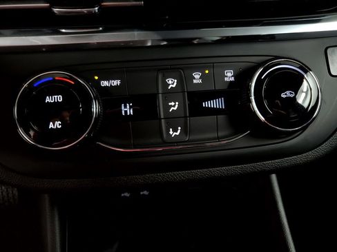 New 2026 Buick Envista Sport Touring w/ Convenience II Package FWD image 19