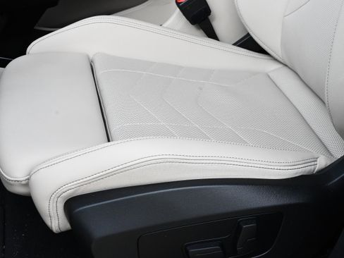 Certified 2024 BMW X1 M35i w/ Premium Package image 25