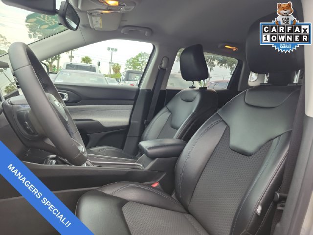 Used 2022 Jeep Compass Latitude FWD image 16
