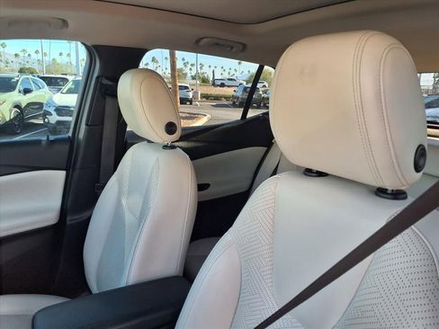 Used 2020 Buick Encore GX Essence w/ Experience Buick Package image 27