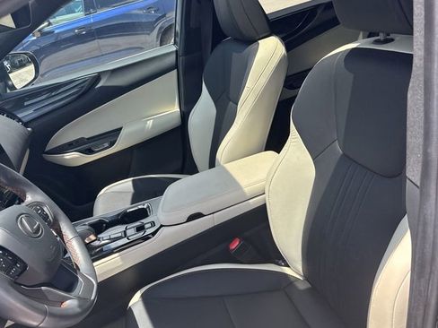 Used 2024 Lexus NX 250 FWD w/ Cold Area Package image 4
