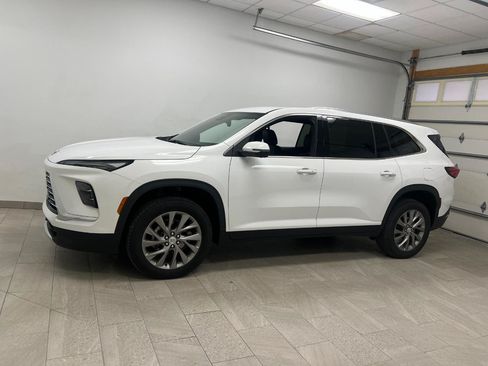Used 2026 Buick Enclave Preferred AWD/4WD image 6